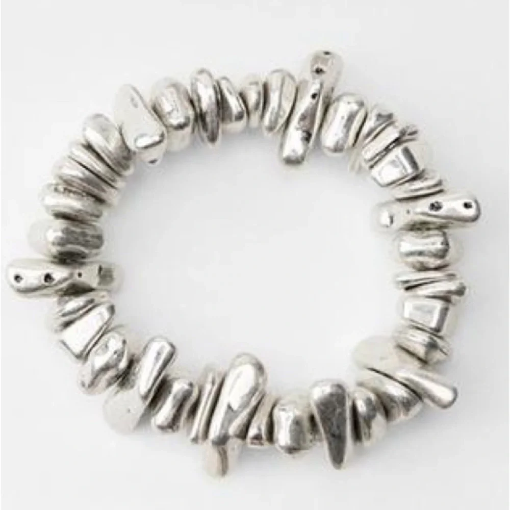 NWT. Zara Pack of Three Pieced Elastic Bracelets.